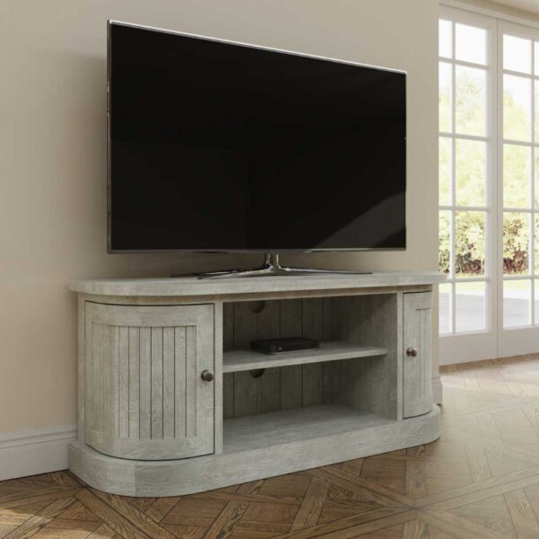 Salcombe-TV-Unit-Front-On-Lifestyle