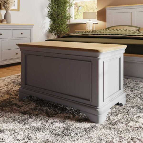 Serenity-Blanket-Box-Dove-Grey-Lead-Image-Lifestyle